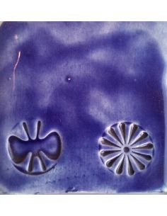 sur faïence blanche  