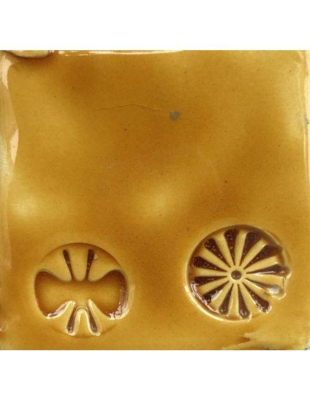 sur faïence blanche