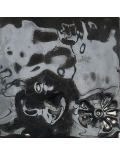 sur faïence blanche