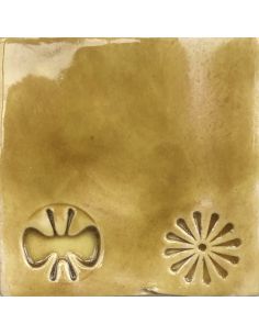 sur faïence blanche