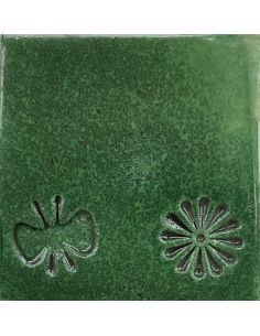 sur faïence blanche