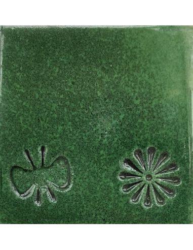 sur faïence blanche