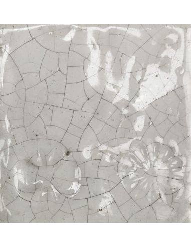 sur faïence blanche