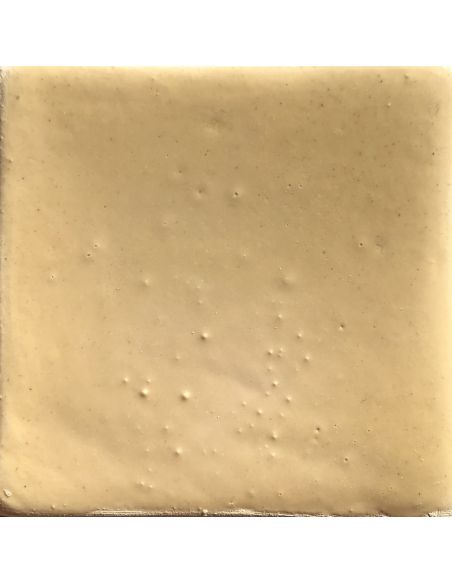 Sur faïence blanche