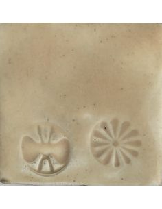 Sur faïence blanche