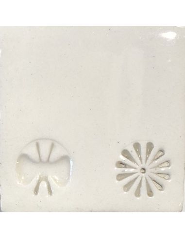 sur faïence blanche