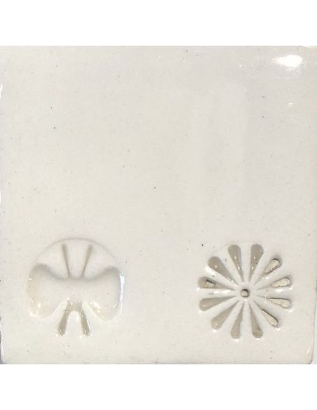 sur faïence blanche