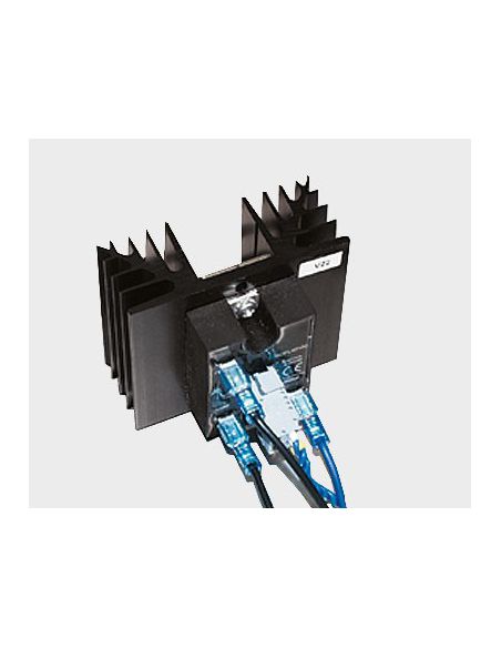 Commutation silencieuse du chauffage par relais à semi-conducteurs