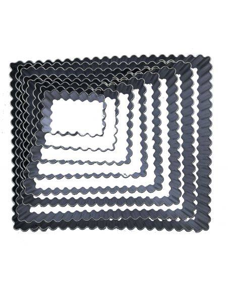 LOT DE 8 EMPORTE-PIECES GAUFRES