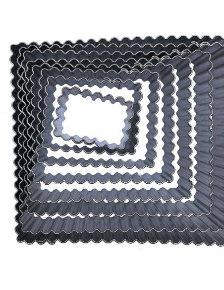 LOT DE 8 EMPORTE-PIECES GAUFRES