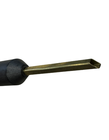 PERFORATEUR A PRESSOIR CARRE Ø4mm