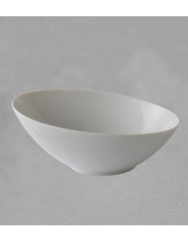 Saladier oblique 23 cm en porcelaine blanche