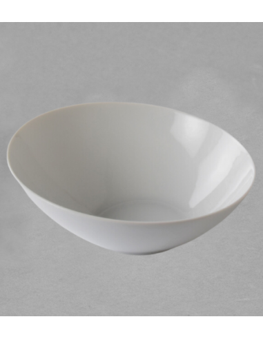 Saladier oblique 23 cm en porcelaine blanche