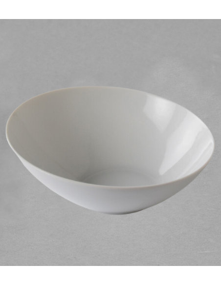 Saladier oblique 23 cm en porcelaine blanche
