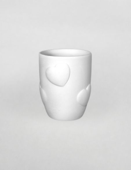 Tasse coeur en relief | Biscuit de faïence