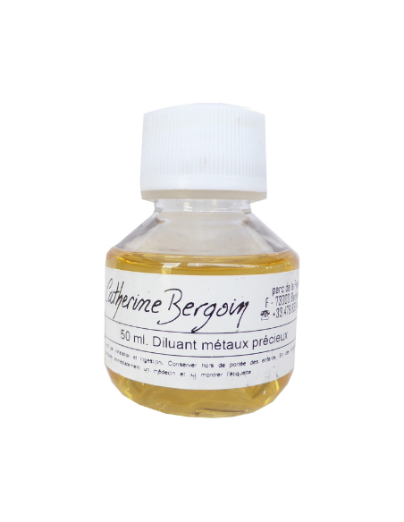 MEDIUM ET ESSENCES